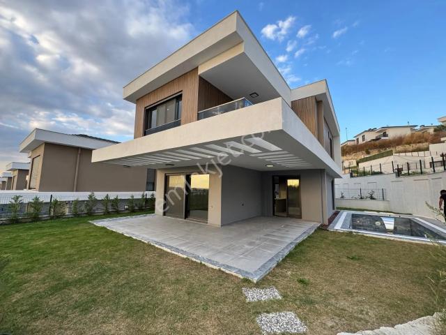 Soğucak, Kuşadası içerisinde satılık Villa