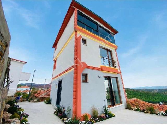 Hacıhüseyinler, Gömeç içerisinde satılık Villa