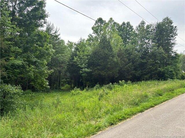 Land for sale in Scottsburg