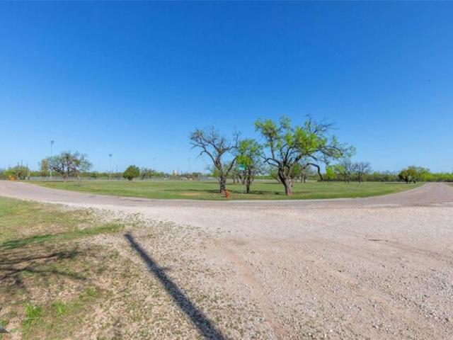 Land for sale in Taylor, Texas