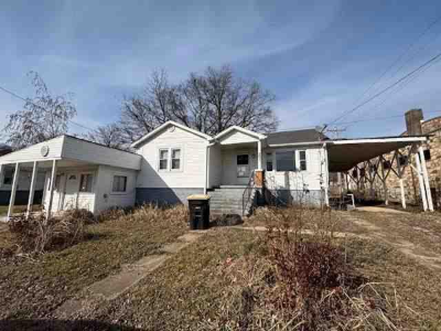 House for sale in Doniphan, Missouri