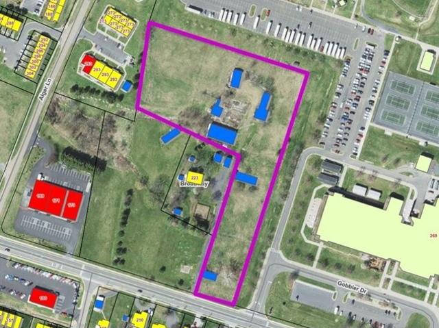 Land for sale in Broadway