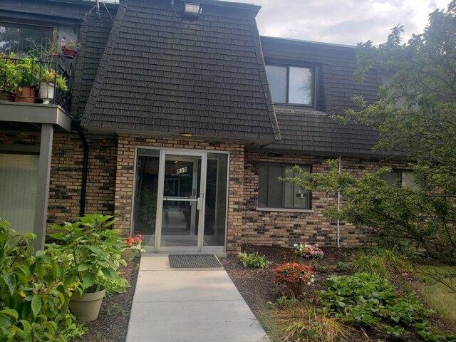 Condo for sale in Glenwood
