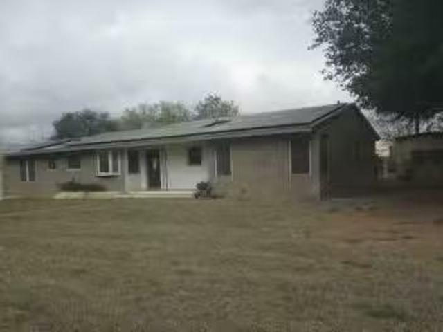 House for sale in Uvalde