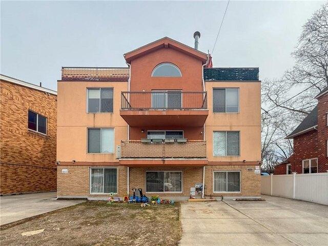 Condo for sale in Arverne, New York