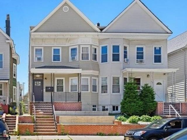 House for sale in Hudson, New Jersey