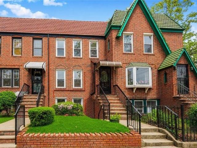 House for sale in Arverne, New York