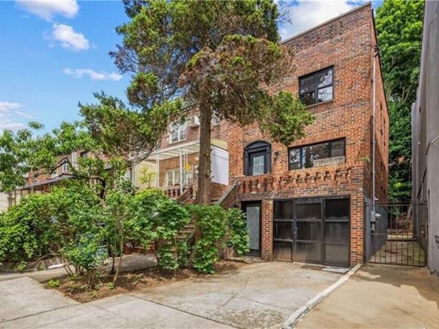 House for sale in Arverne, New York