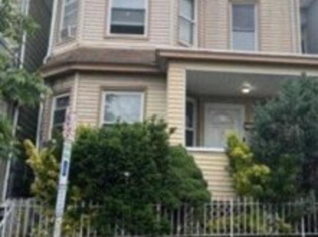 House for sale in Paterson