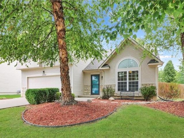 House for sale in Peculiar, Missouri