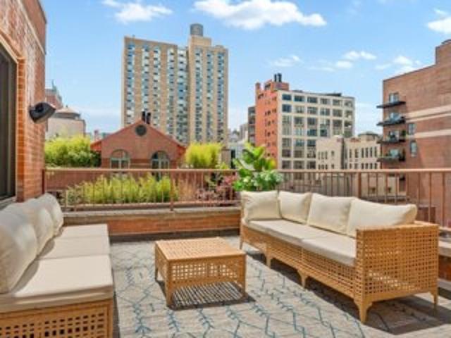 Condo for sale in Arverne, New York