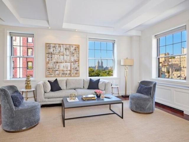 Condo for sale in Arverne, New York