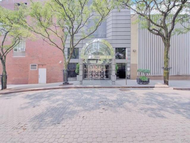 Condo for sale in Arverne, New York