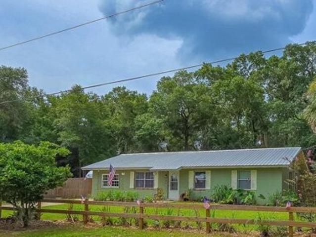 House for sale in Interlachen