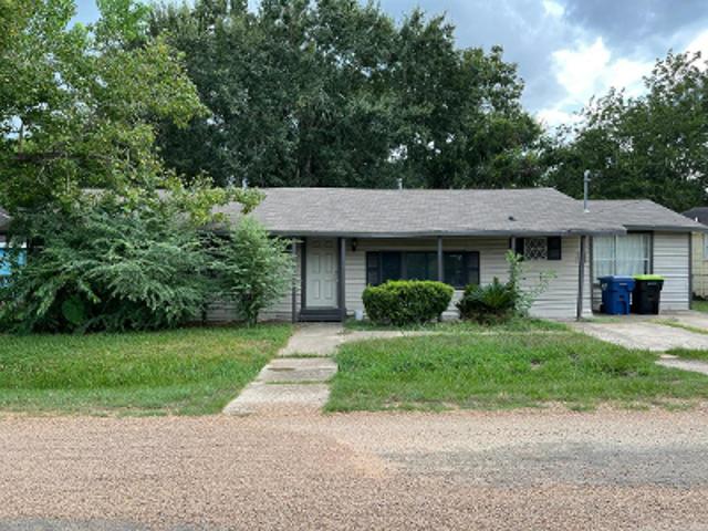 House for sale in Eagle Lake, Texas
