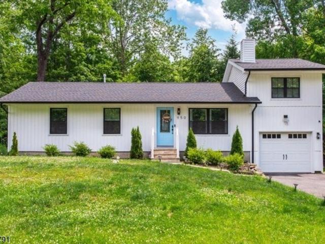 House for sale in Paulins Kill, Stillwater Township