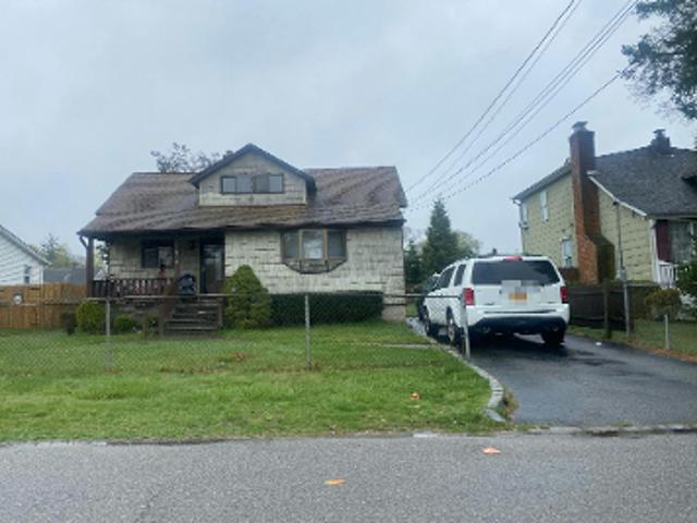 House for sale in Bohemia, New York