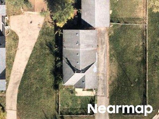 House for sale in Round Lake