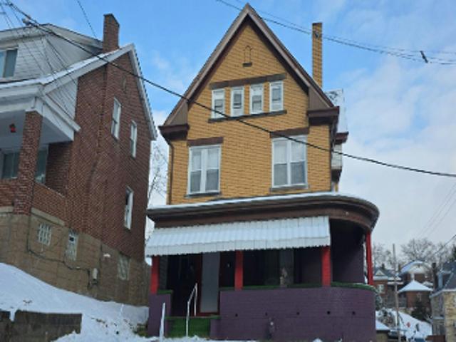 House for sale in Pittsburg, Pennsylvania