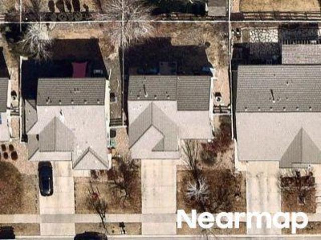 House for sale in Aurora