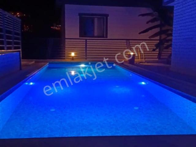 Kuşadasi, Aydin içerisinde kiralık Villa