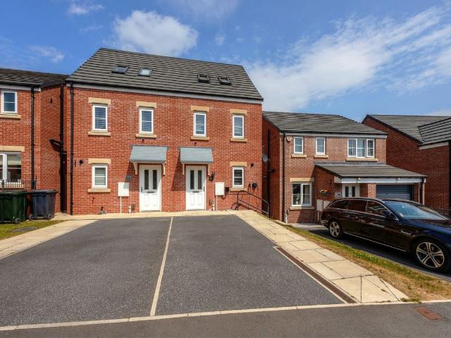House for rent in Pogmoor, South Yorkshire
