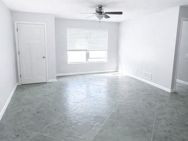 Apartment for rent in Prospect Park - East River Road, Minneapolis