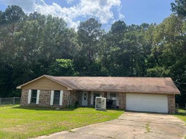 House for sale in Leesville