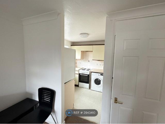 Apartment for rent in Colindale, Greater London