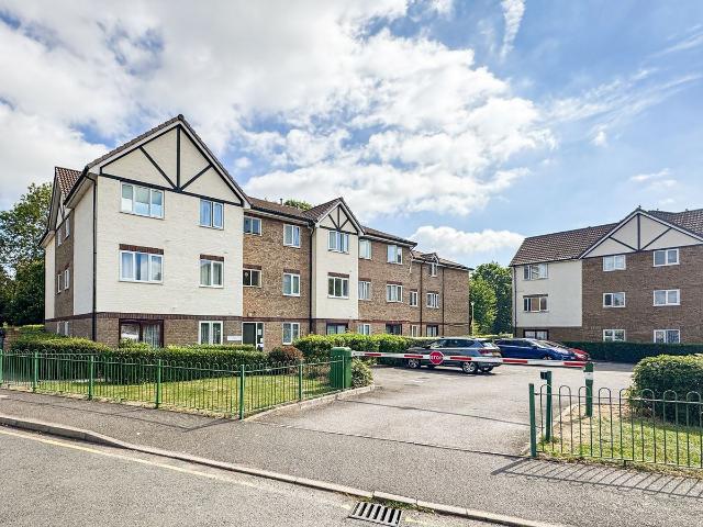 Apartment for rent in Colindale, Greater London
