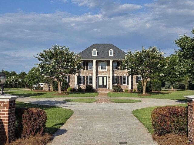House for sale in Perry