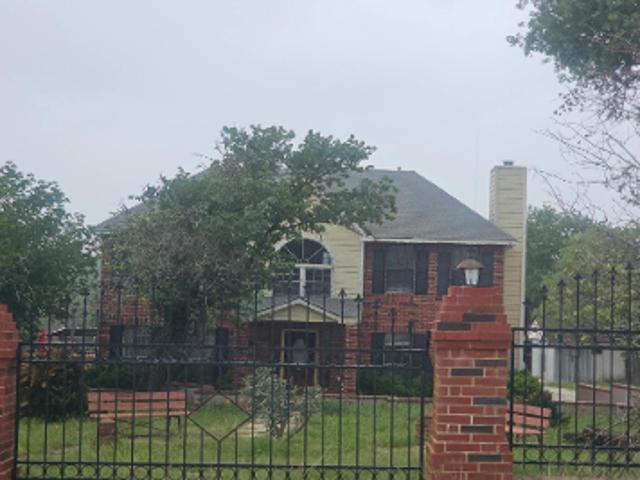 House for sale in Floresville, Wilson County