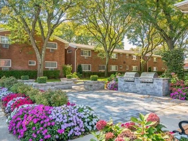 Apartment for rent in Mineola