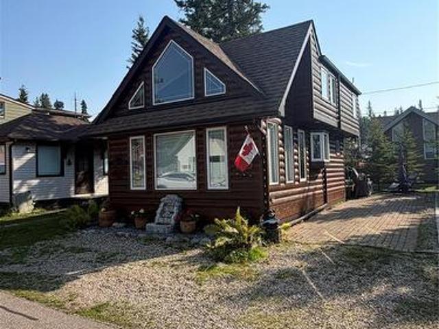 House for sale in Waskesiu Lake, Saskatchewan
