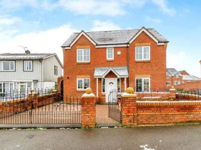 House for sale in Bloxwich, West Midlands