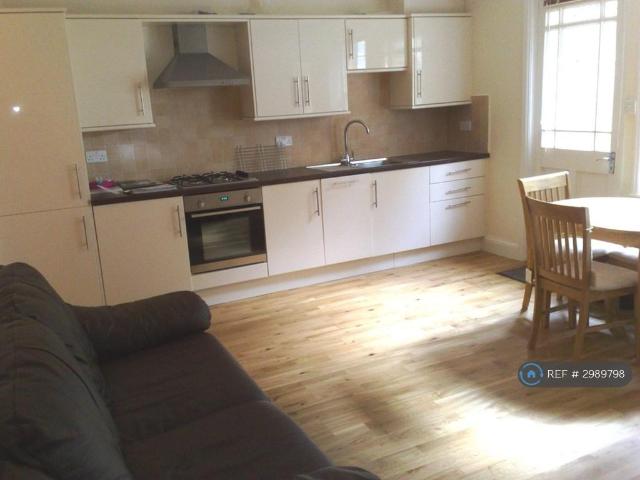 House for rent in London Borough of Ealing, Greater London