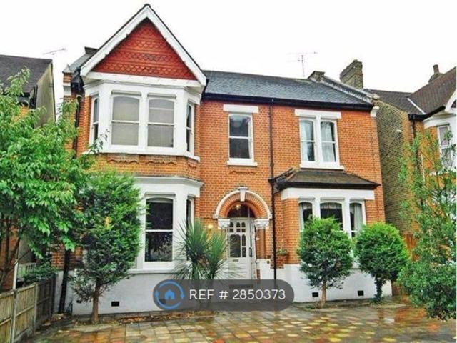 Studio for rent in London Borough of Ealing, Greater London