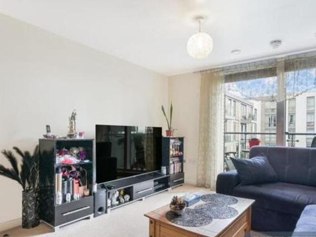 House for sale in Brentford End, Greater London