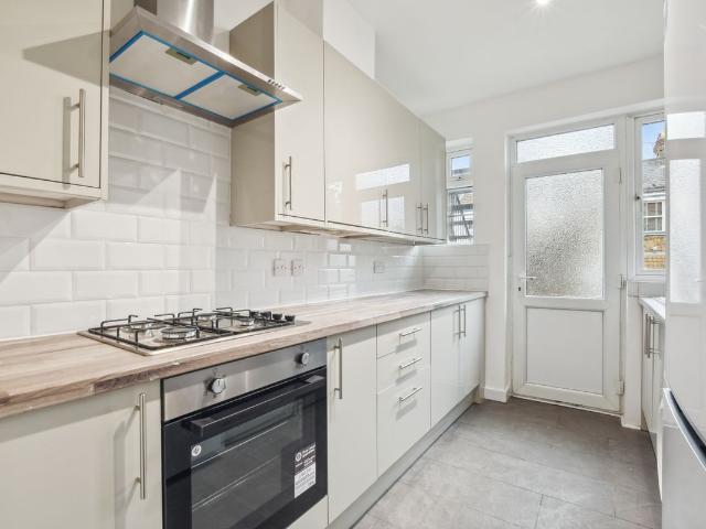 Apartment for rent in Alperton, Greater London
