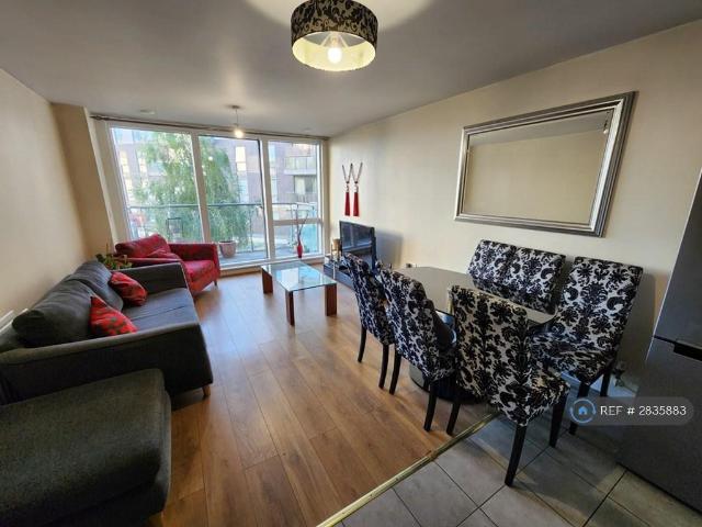 Apartment for rent in London Borough of Hounslow, Greater London