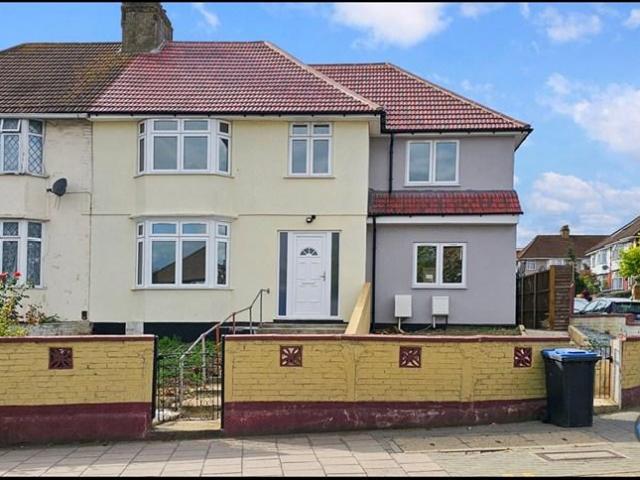 House for rent in Alperton, Greater London