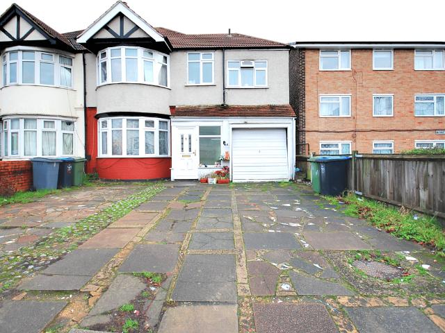 Studio for rent in Alperton, Greater London