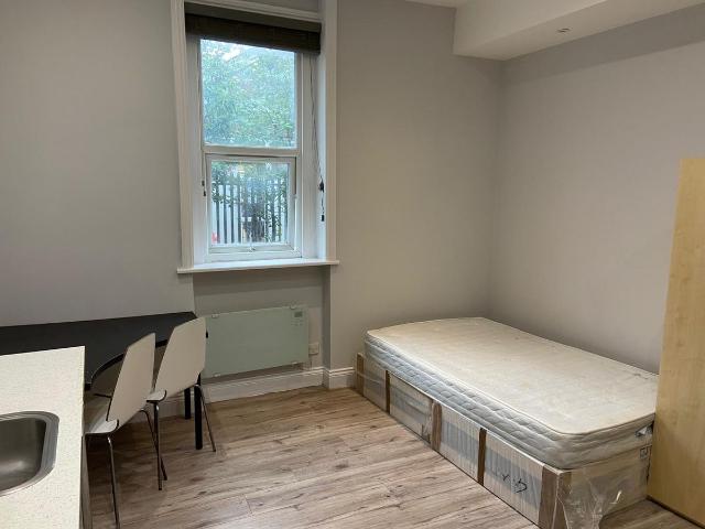 Studio for rent in Alperton, Greater London