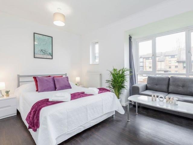 Room for rent in London Borough of Ealing, Greater London