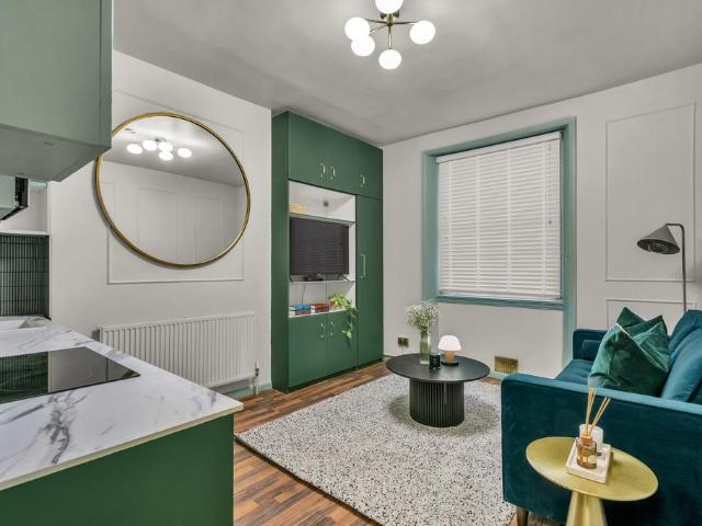 Apartment for rent in Earl's Court, Greater London