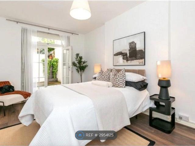Apartment for rent in Earl's Court, Greater London