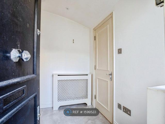 Apartment for rent in Earl's Court, Greater London