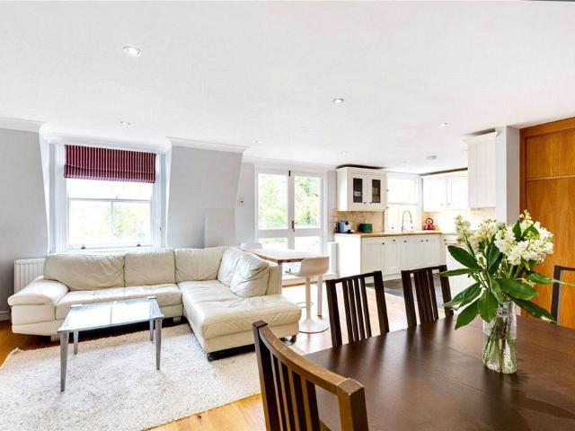 Apartment for rent in Earl's Court, Greater London