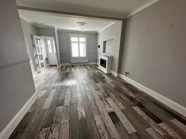 House for rent in Nangreaves, Wales
