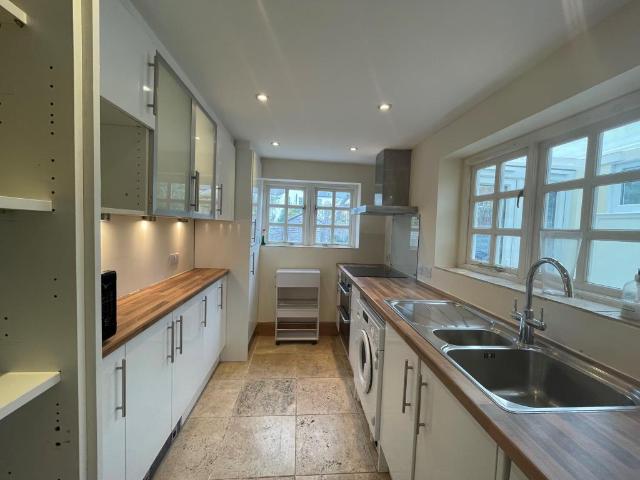 House for rent in West Oxford, The Slade